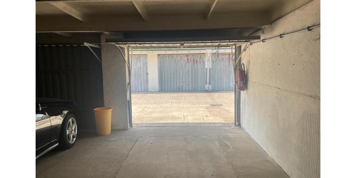 Garagen / Stellplätze Halle (Saale) Halle-Neustadt - 75&euro; | Angebot:26343795