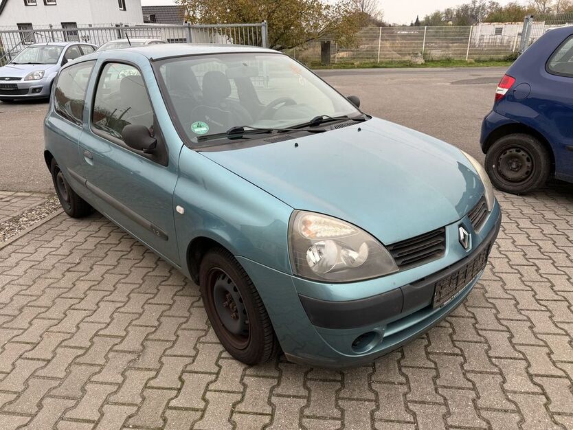 Renault Clio 115.649 km 990 € Holleben 06179