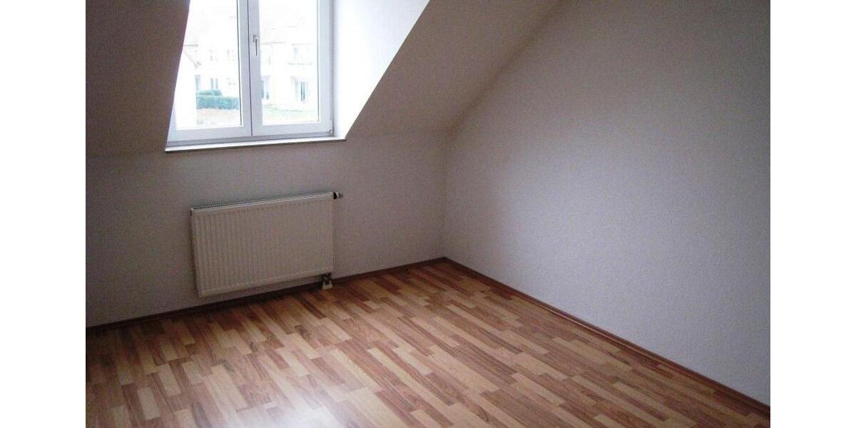 Etagenwohnung Leuna - 3 Zimmer, 80 m&sup2;, 556&euro; | Angebot:25988227