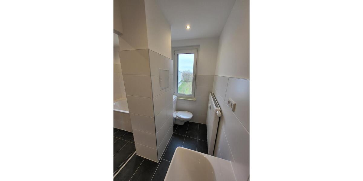 Etagenwohnung Bitterfeld-Wolfen Bitterfeld - 5 Zimmer, 117 m&sup2;, 877&euro; | Angebot:26445689