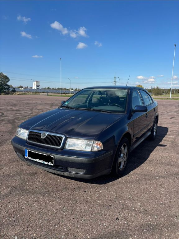 Skoda Octavia 159.753 km 1.499 € Halle 06108