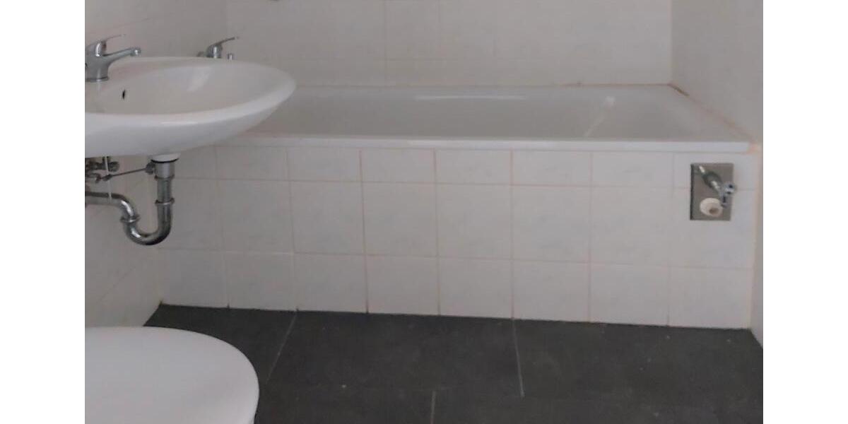 Etagenwohnung Halle (Saale) Halle-Neustadt - 3 Zimmer, 56 m&sup2;, 272&euro; | Angebot:24471866