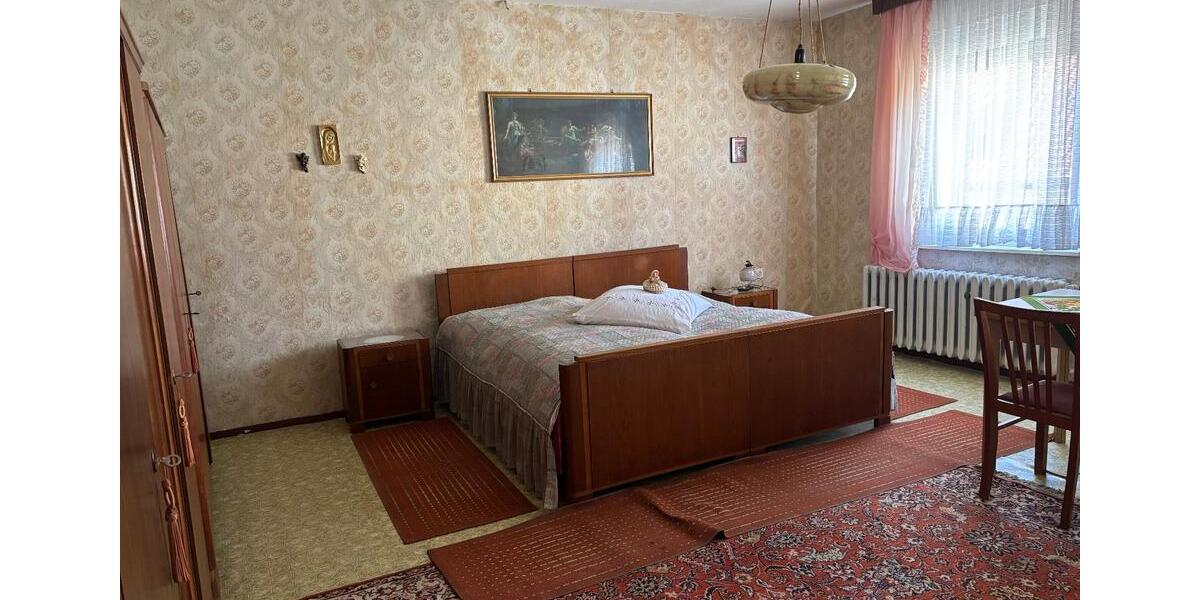 Reihenhaus Zörbig - 7 Zimmer, 132 m&sup2;, 79.500&euro; | Angebot:27081716