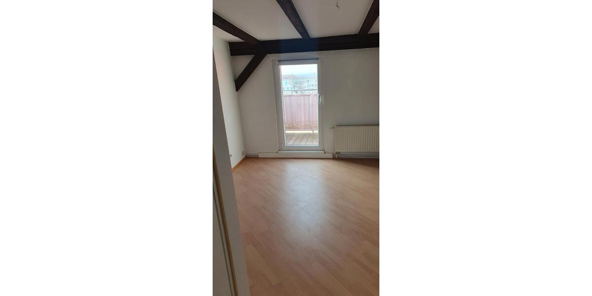 Dachgeschoßwohnung Halle (Saale) Damaschkestraße - 2 Zimmer, 79 m&sup2;, 753&euro; | Angebot:26326586