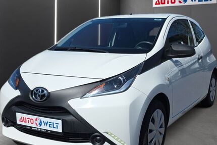 Toyota Aygo (X) 77.525 km 7.490 &euro; Sandersdorf Brehna 06796