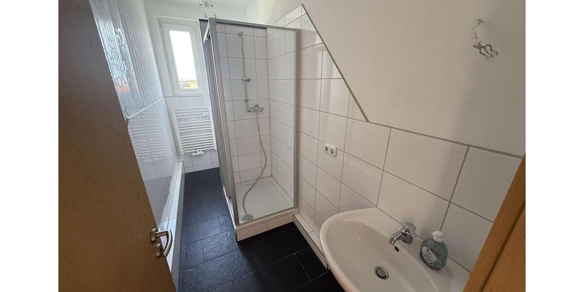 Etagenwohnung Leuna - 2 Zimmer, 66 m&sup2;, 396&euro; | Angebot:22455701