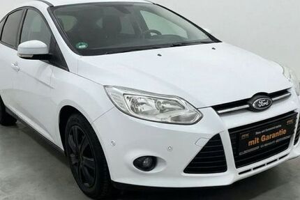 Ford Focus 124.921 km 5.999 &euro; Bad Lauchstädt 06246