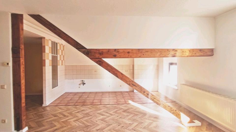 Dachgeschoßwohnung Halle (Saale) Damaschkestraße - 2 Zimmer, 70 m&sup2;, 650&euro; | Angebot:26657873
