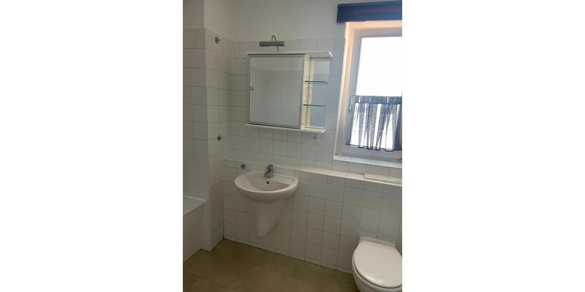 Etagenwohnung Halle (Saale) Dölau - 3 Zimmer, 78 m&sup2;, 560&euro; | Angebot:26586331