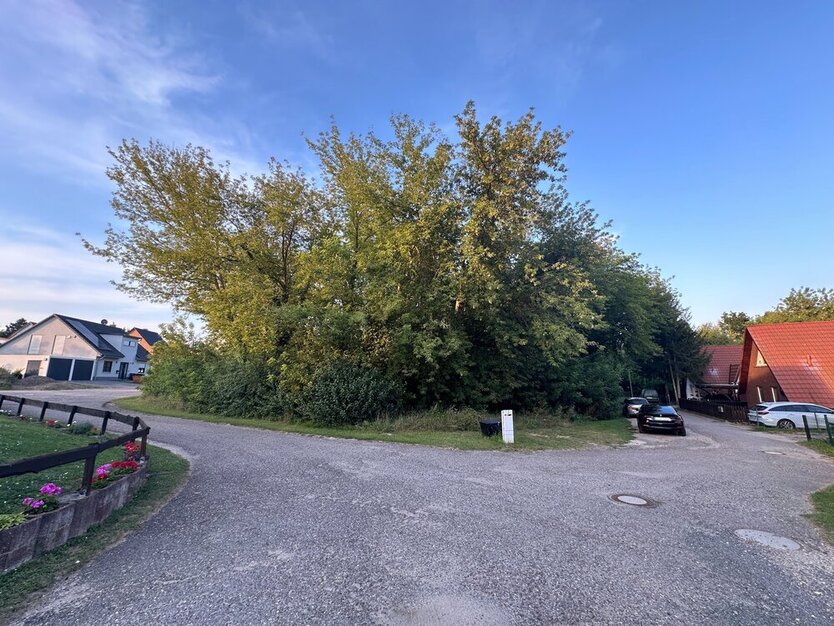 Letzte BauInsel für EFHer oder Reihenhaus im B-Plan Gebiet von Hohenmölsen mit 2.167 m²