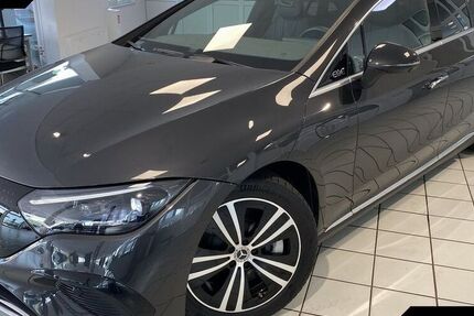 Mercedes EQE
