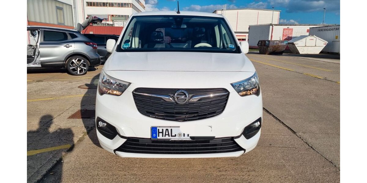 Opel Combo Life 92.500 km 9.600 &euro; Halle 06128