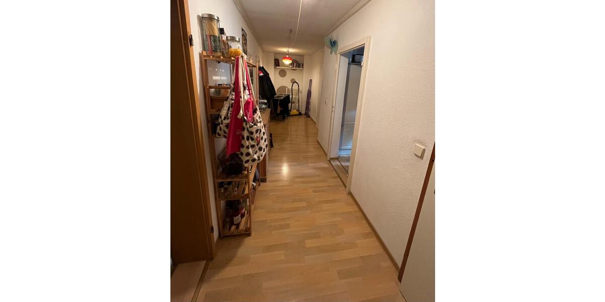 Dachgeschoßwohnung Halle (Saale) Damaschkestraße - 4 Zimmer, 96 m&sup2;, 547&euro; | Angebot:25652394
