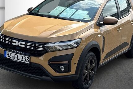 Dacia Sandero 5.000 km 20.937 &euro; Halle 06132