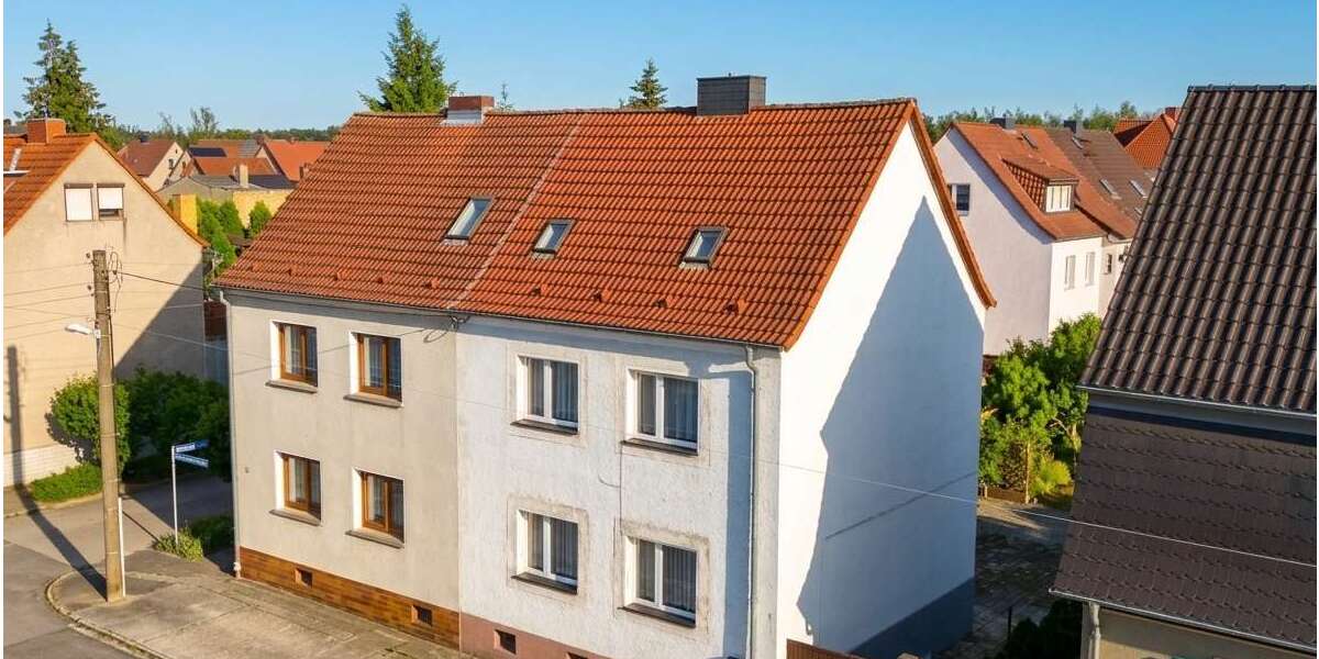 Einfamilienhaus Bitterfeld-Wolfen Wolfen - 6 Zimmer, 130 m&sup2;, 94.000&euro; | Angebot:27043432