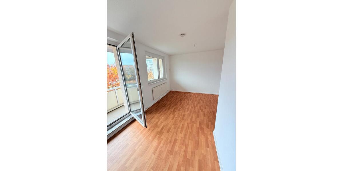 Etagenwohnung Salzatal - 6 Zimmer, 115 m&sup2;, 990&euro; | Angebot:25097172