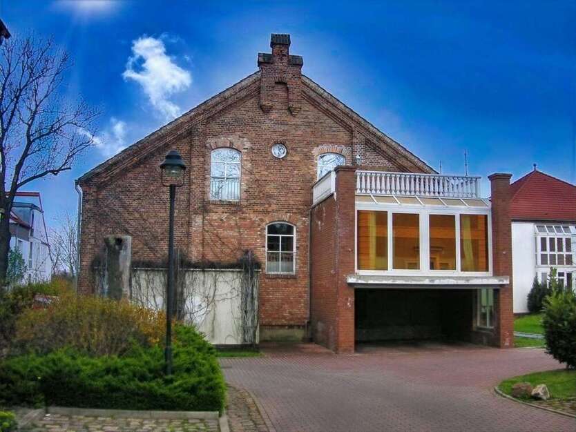 Wohnung zum Kaufen in Halle 68.000 € 41.08 m²