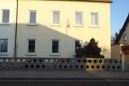 Schöner Wohnen in Großlehna mit Carport und Garten! 3 zimmer