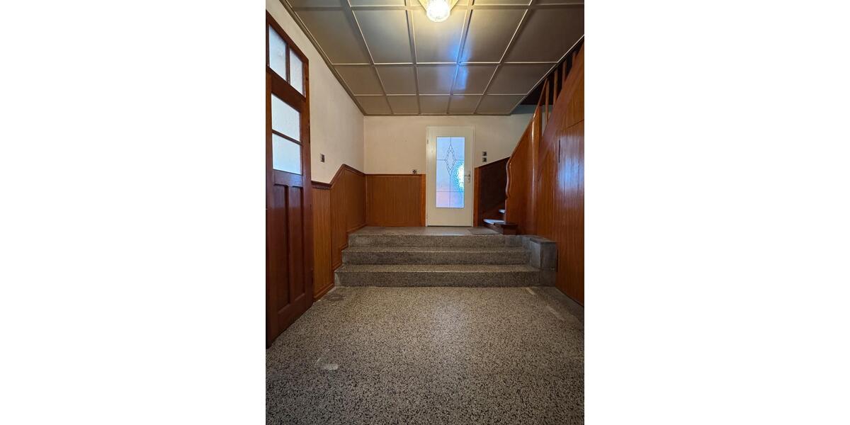 Einfamilienhaus Querfurt - 10 Zimmer, 196 m&sup2;, 200.000&euro; | Angebot:26075362