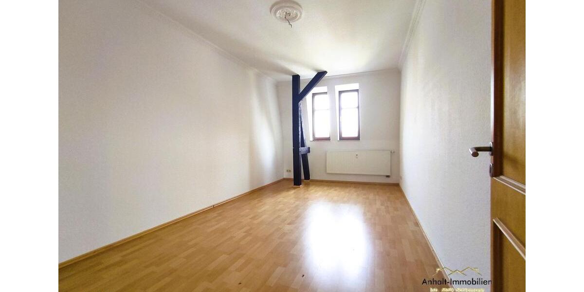Dachgeschoßwohnung Bitterfeld-Wolfen Bitterfeld - 3 Zimmer, 119 m&sup2;, 650&euro; | Angebot:23047884