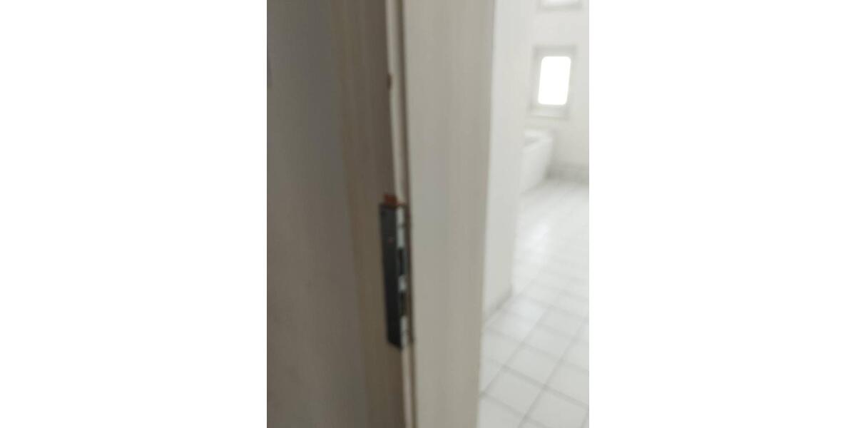 Etagenwohnung Halle (Saale) Damaschkestraße - 2 Zimmer, 71 m&sup2;, 500&euro; | Angebot:26587412
