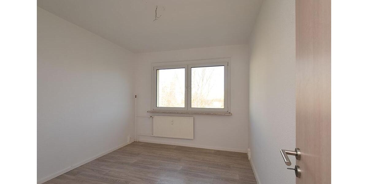 Etagenwohnung Halle (Saale) Silberhöhe - 5 Zimmer, 116 m&sup2;, 731&euro; | Angebot:26003371