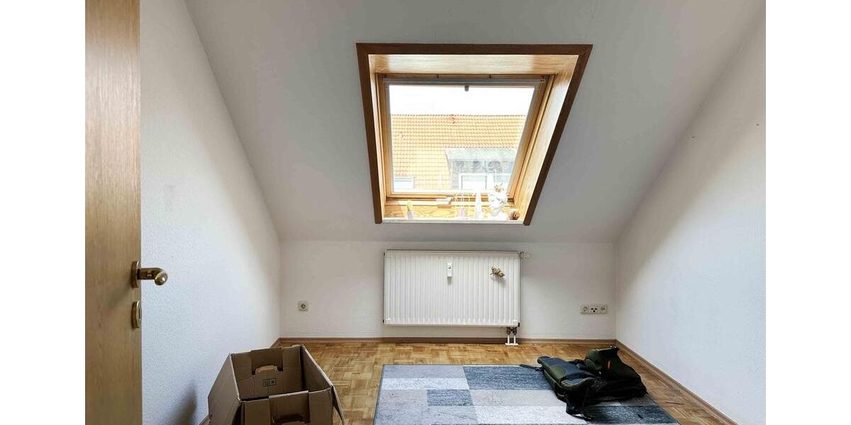 Dachgeschoßwohnung Halle (Saale) Damaschkestraße - 3 Zimmer, 68 m&sup2;, 628&euro; | Angebot:26676522