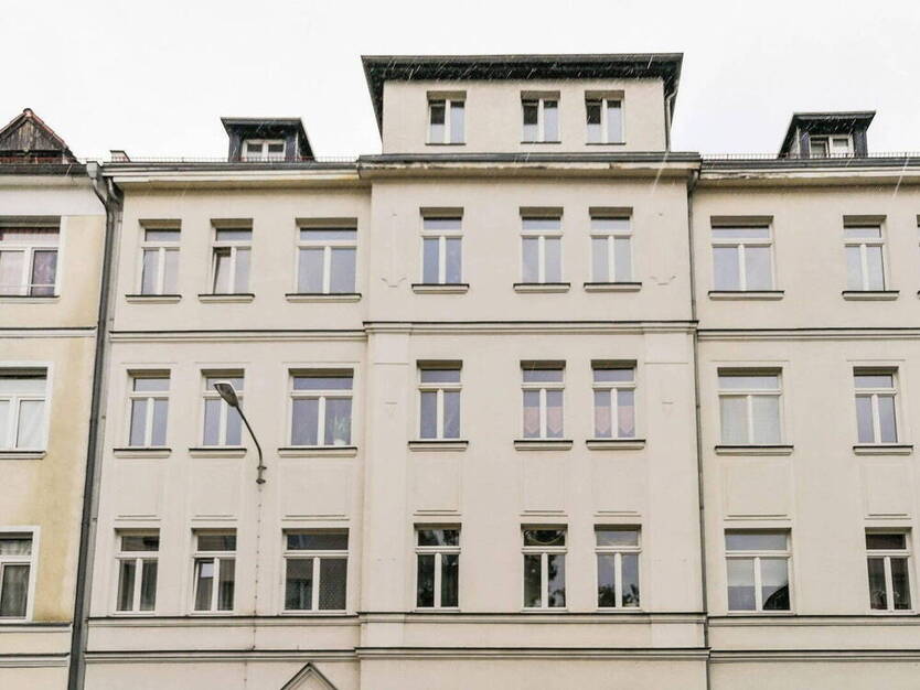 Fix & Fertig zum Neubezug ! 1,5 ZKB + schöner Balkon 51 qm frisch saniert sucht SIE!