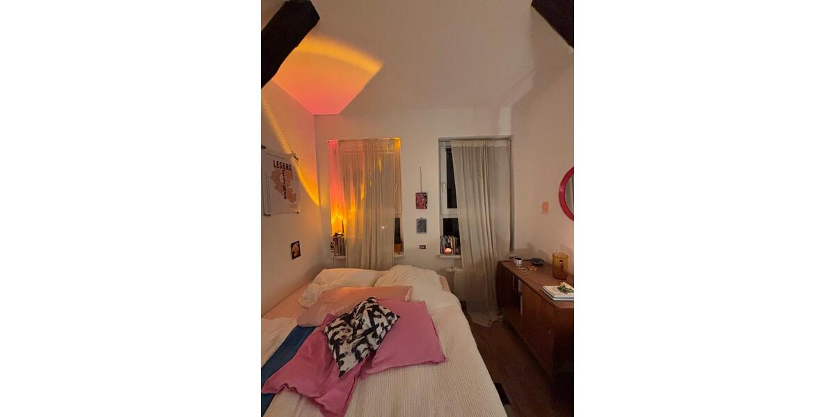 Dachgeschoßwohnung Halle (Saale) Damaschkestraße - 3 Zimmer, 74 m&sup2;, 808&euro; | Angebot:26426158