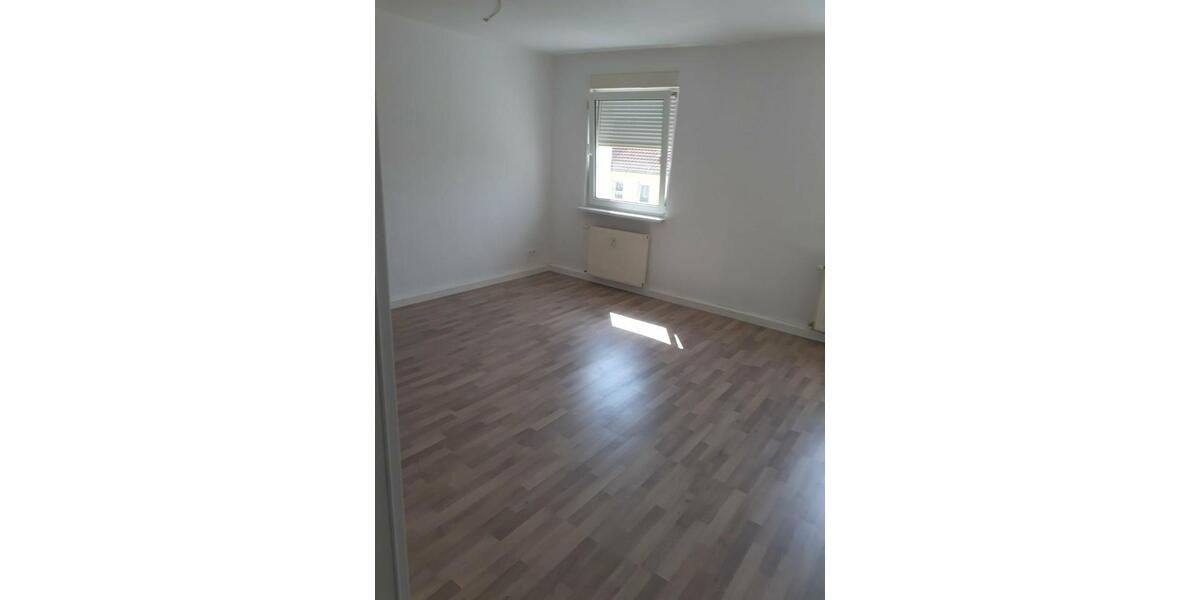 Etagenwohnung Teutschenthal - 3 Zimmer, 68 m&sup2;, 380&euro; | Angebot:17332207