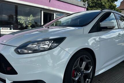 Ford Focus 182.900 km 9.990 &euro; Kabelsketal OT Gröbers 06184