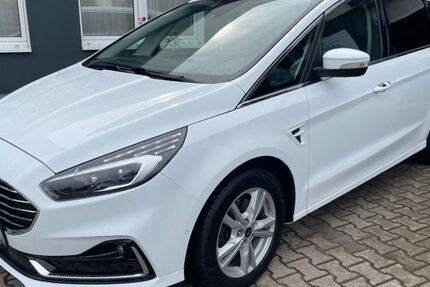 Ford S-Max 64.998 km 26.499 &euro; Leuna 06237