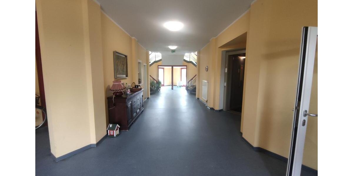 Erdgeschoßwohnung Bitterfeld-Wolfen Bitterfeld - 1 Zimmer, 30 m&sup2;, 240&euro; | Angebot:26564403