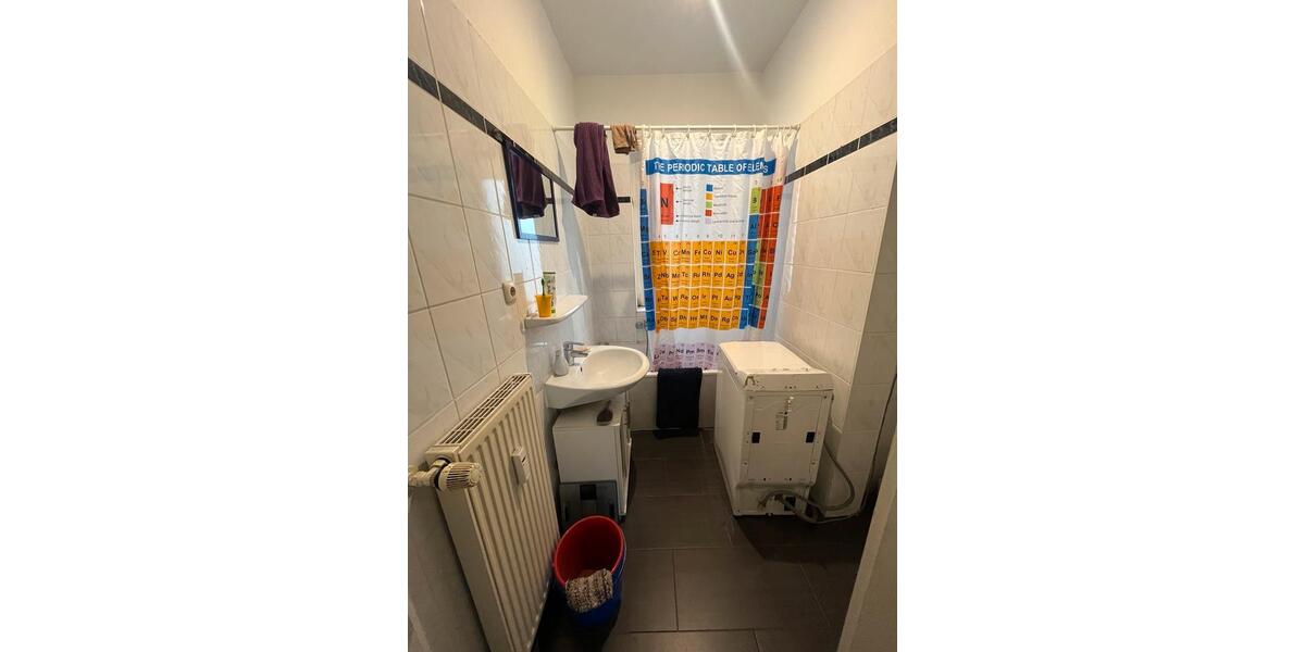 Etagenwohnung Halle (Saale) Damaschkestraße - 2 Zimmer, 56 m&sup2;, 300&euro; | Angebot:26049079