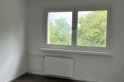 Wohnung Halle (Saale) Neustadt - 3 Zimmer, 57 m&sup2;, 316&euro; | Angebot:26828650