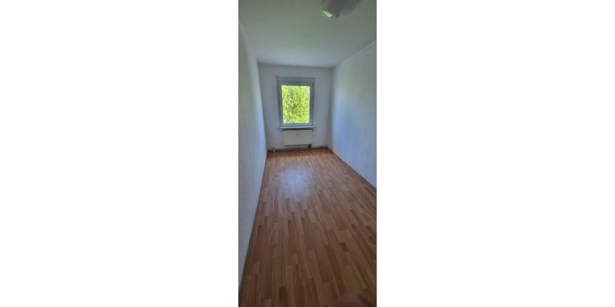Etagenwohnung Seegebiet Mansfelder Land - 4 Zimmer, 69 m&sup2;, 400&euro; | Angebot:25053398