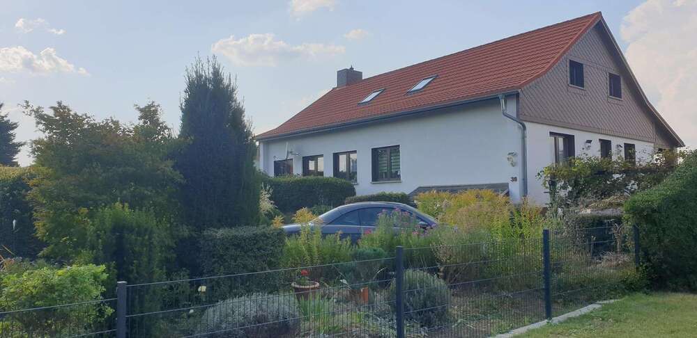 Haus zum Kaufen in Teutschenthal 275.000 € 186 m²
