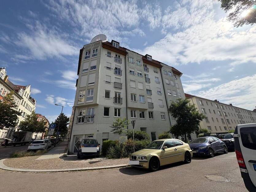 Vermietete Wohnung in Gohlis, mit Fahrstuhl