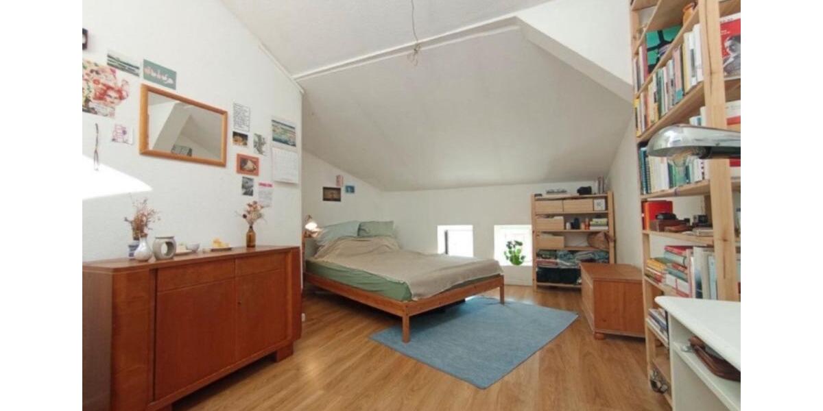 Dachgeschoßwohnung Halle (Saale) - 4 Zimmer, 90 m&sup2;, 631&euro; | Angebot:25407102