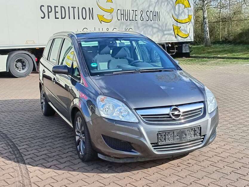 Opel Zafira 174.200 km 6.500 € Halle 06120