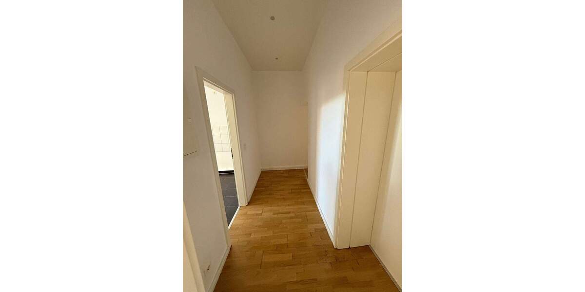 Etagenwohnung Halle (Saale) Innenstadt - 3 Zimmer, 90 m&sup2;, 774&euro; | Angebot:26274021