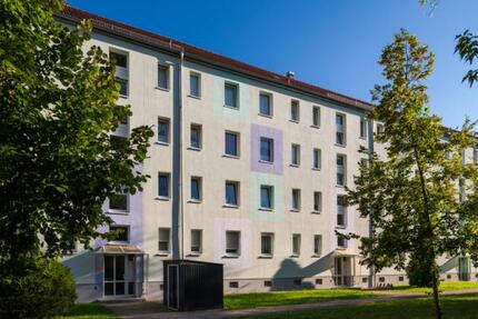 Wir sanieren für Sie! 3 Zimmer-Wohnung im EG mit Balkon in Merseburg 3 zimmer