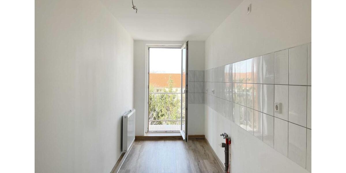 Dachgeschoßwohnung Halle (Saale) Damaschkestraße - 3 Zimmer, 75 m&sup2;, 667&euro; | Angebot:25307702