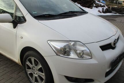 Toyota Auris 139.400 km 3.700 &euro; Bad Lauchstädt 06246