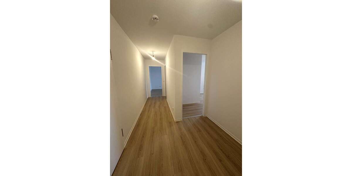 4-Zimmer-Wohnung mit Balkon, offener Küche, Gäste-WC 4 zimmer