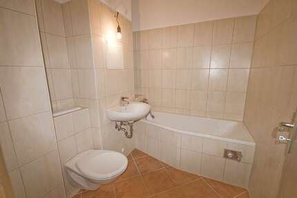 Wohnung Halle (Saale) Südliche Innenstadt - 4 Zimmer, 71 m&sup2;, 531&euro; | Angebot:27310778