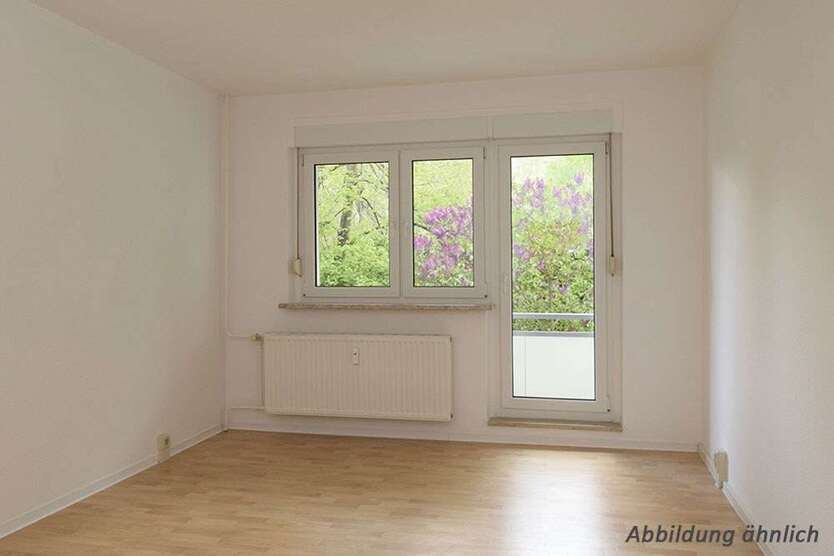 Wohnung zum Mieten in Halle (Saale) 351,25 € 60.77 m²