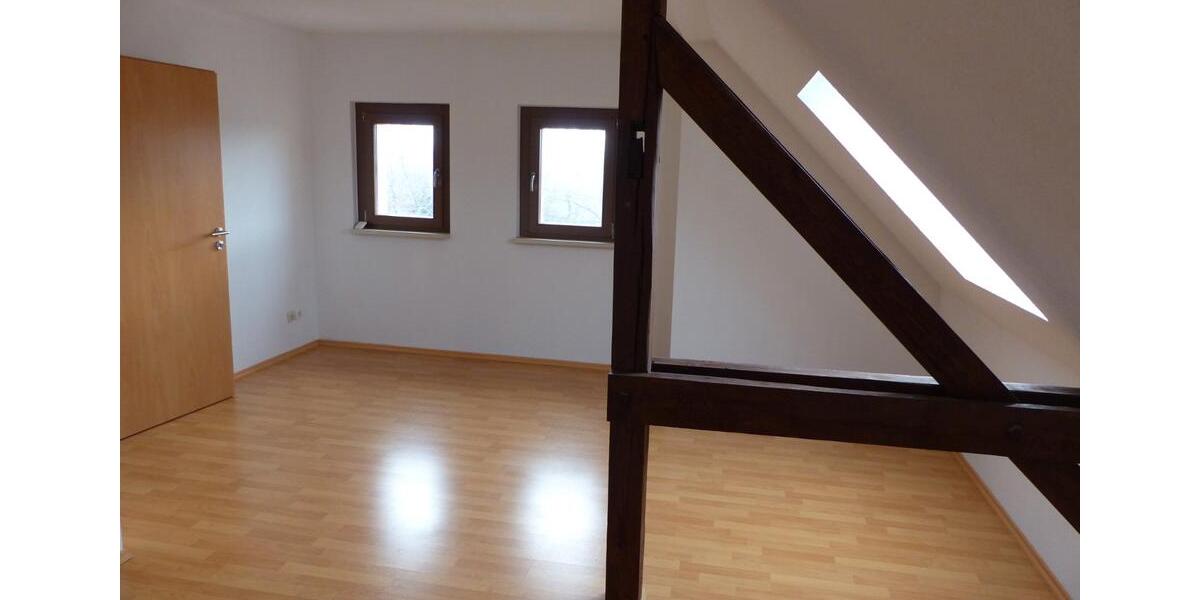 Dachgeschoßwohnung Halle (Saale) Silberhöhe - 1 Zimmer, 55 m&sup2;, 385&euro; | Angebot:25990342
