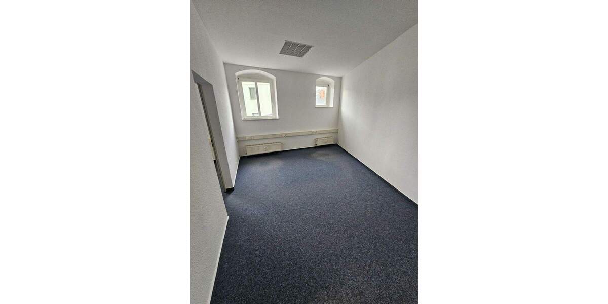 Gewerbeobjekt Halle (Saale) Innenstadt - 1 Zimmer, 210 m&sup2;, 1.175&euro; | Angebot:24793249