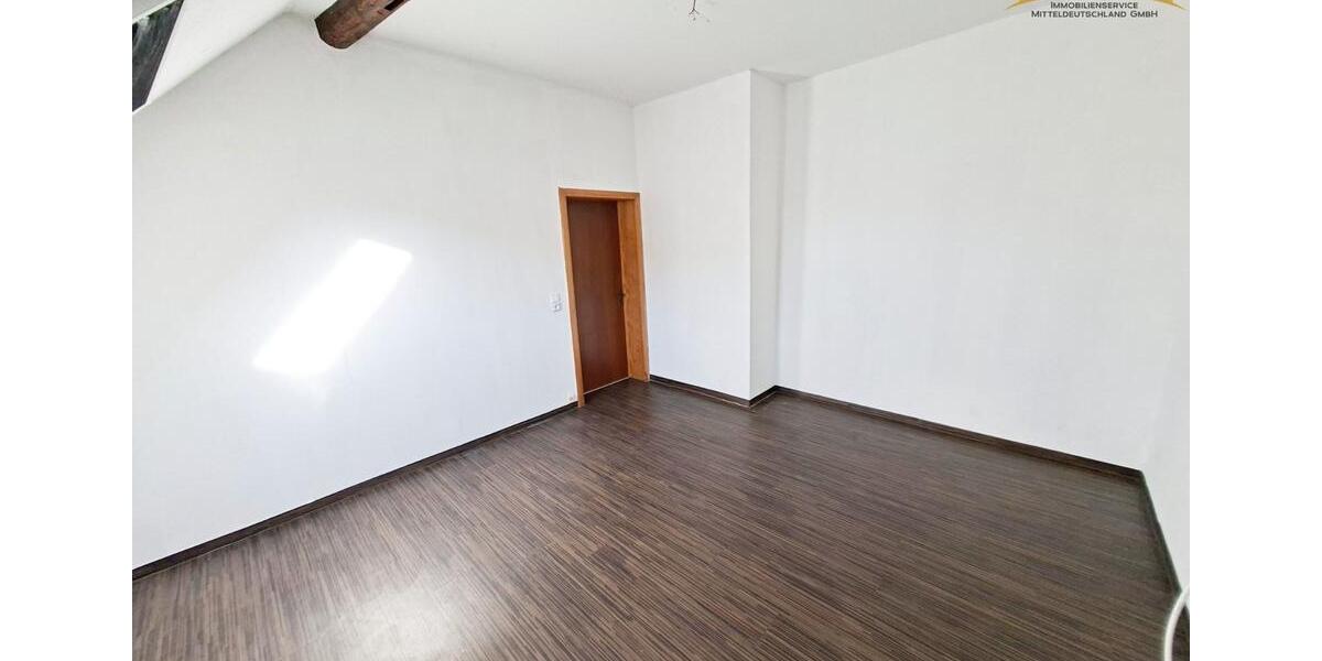 Dachgeschoßwohnung Eisleben (Lutherstadt) - 2 Zimmer, 69 m&sup2;, 483&euro; | Angebot:26177818
